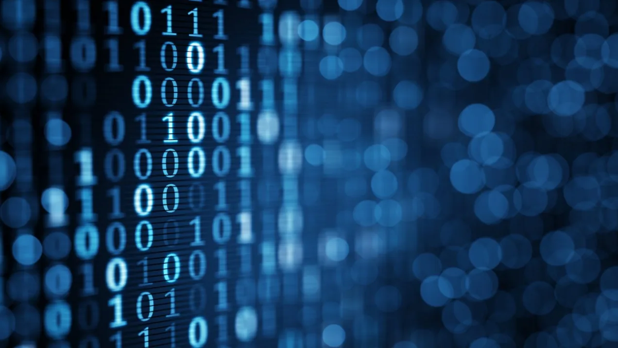 Event Stream Processing or Complex Event Processing? Visual overview of event stream processing and complex event processing architecture in industrial applications.